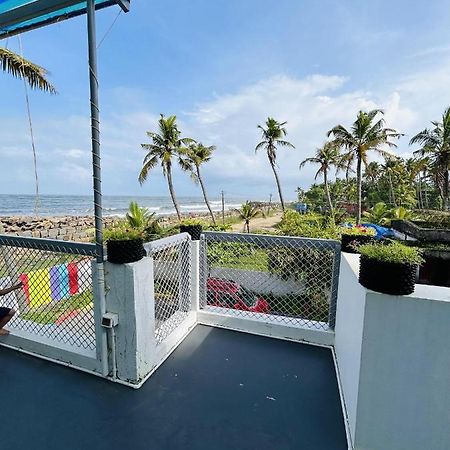 Chameleon Beach Resort, Cherai Kochi Exterior photo