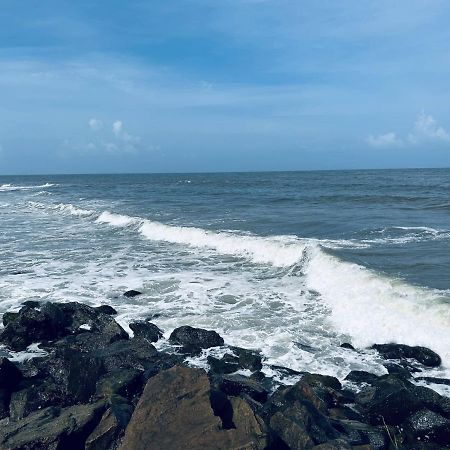 Chameleon Beach Resort, Cherai Kochi Exterior photo